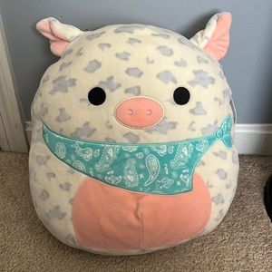Rosie the pig squishmallow